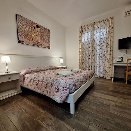 B&B La Locanda Del Sorriso Orte Exterior photo